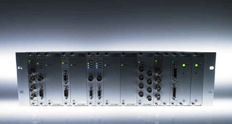 C8000 System